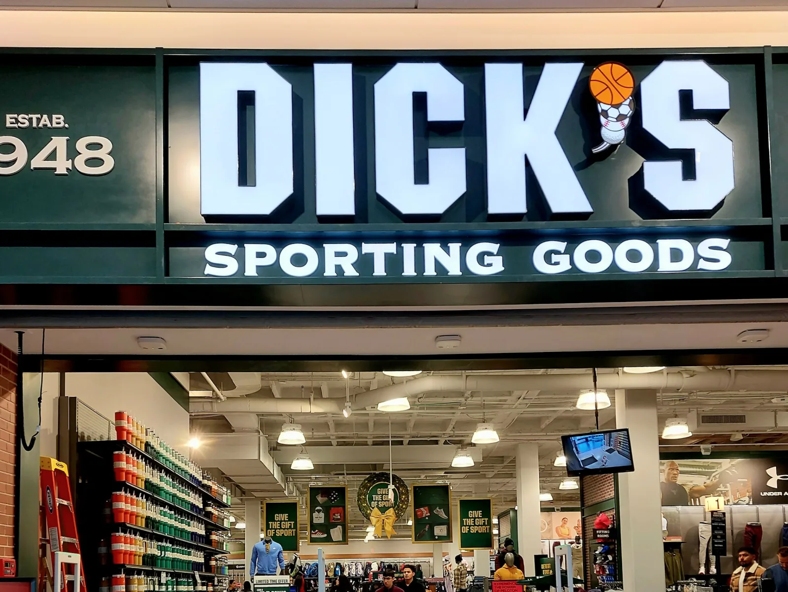 DICK'S Sporting Goods Norridge storefront