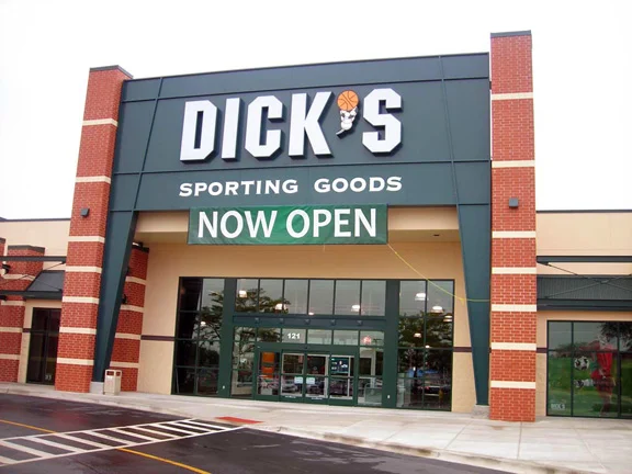 DICK'S Sporting Goods Vernon Hills storefront