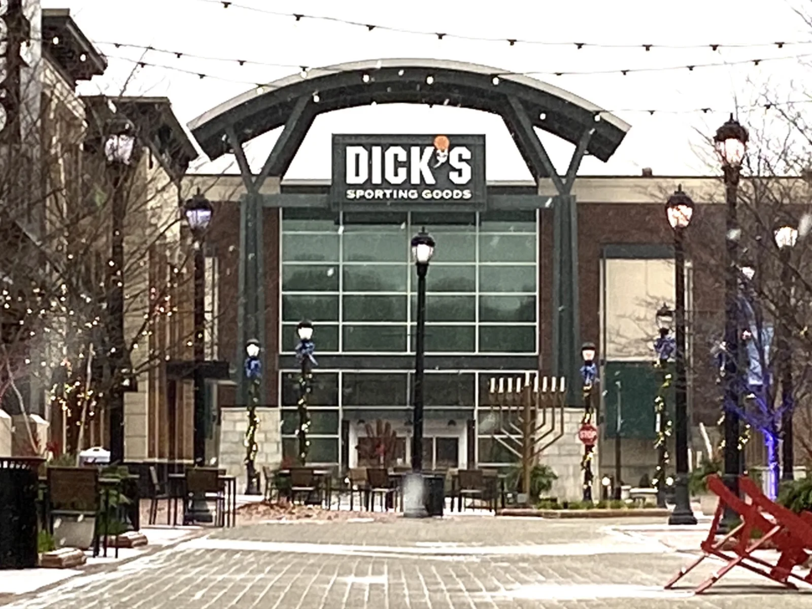 DICK'S Sporting Goods Lyndhurst (Legacy Village) storefront