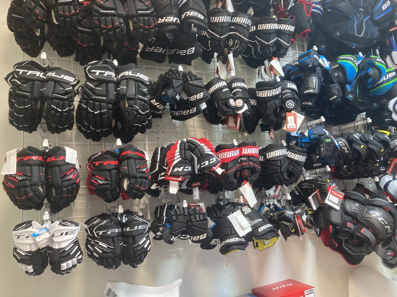 Primo X Hockey: inside the store