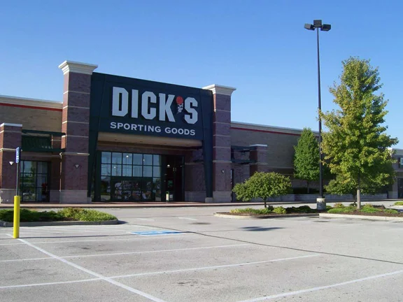 Fachada de DICK'S Sporting Goods Chesterfield