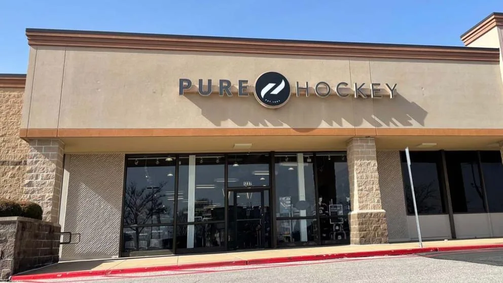 Fachada de Pure Hockey Kirkwood