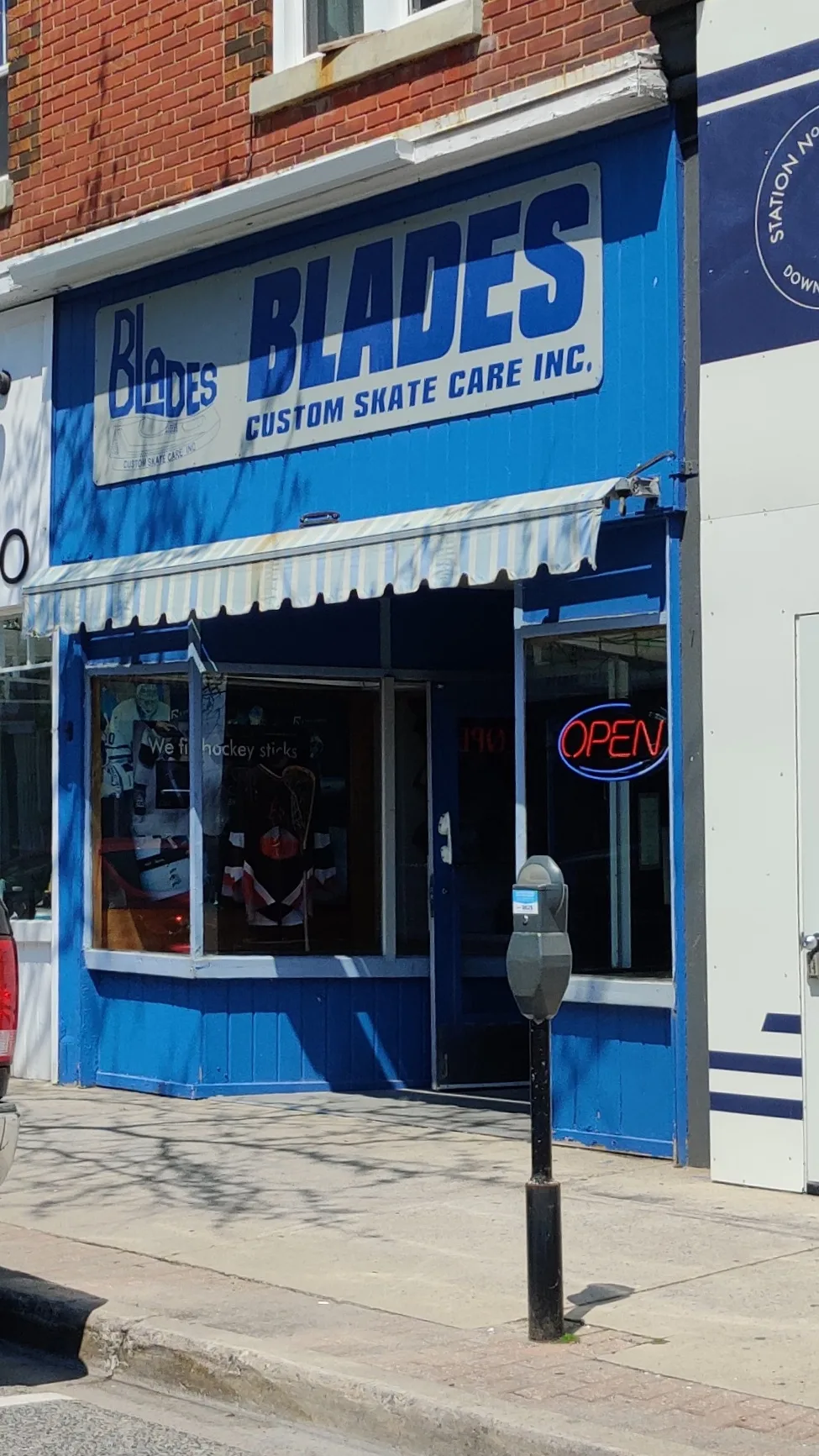 Fachada de Blades Custom Skate Care