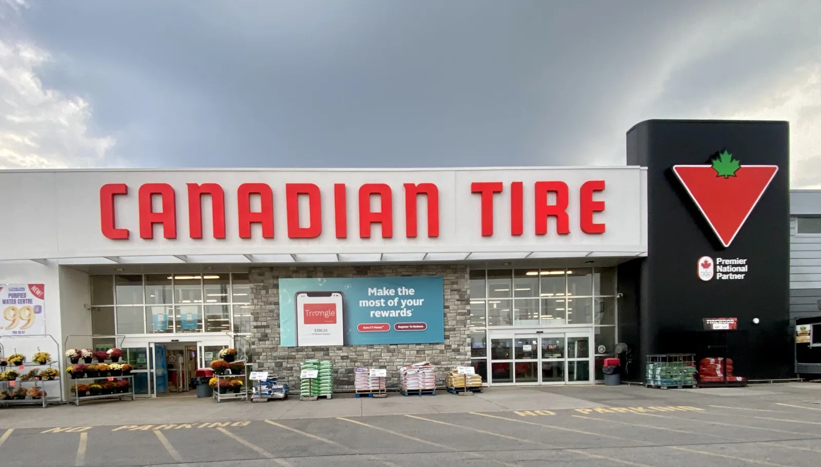 Fachada de Canadian Tire Agincourt