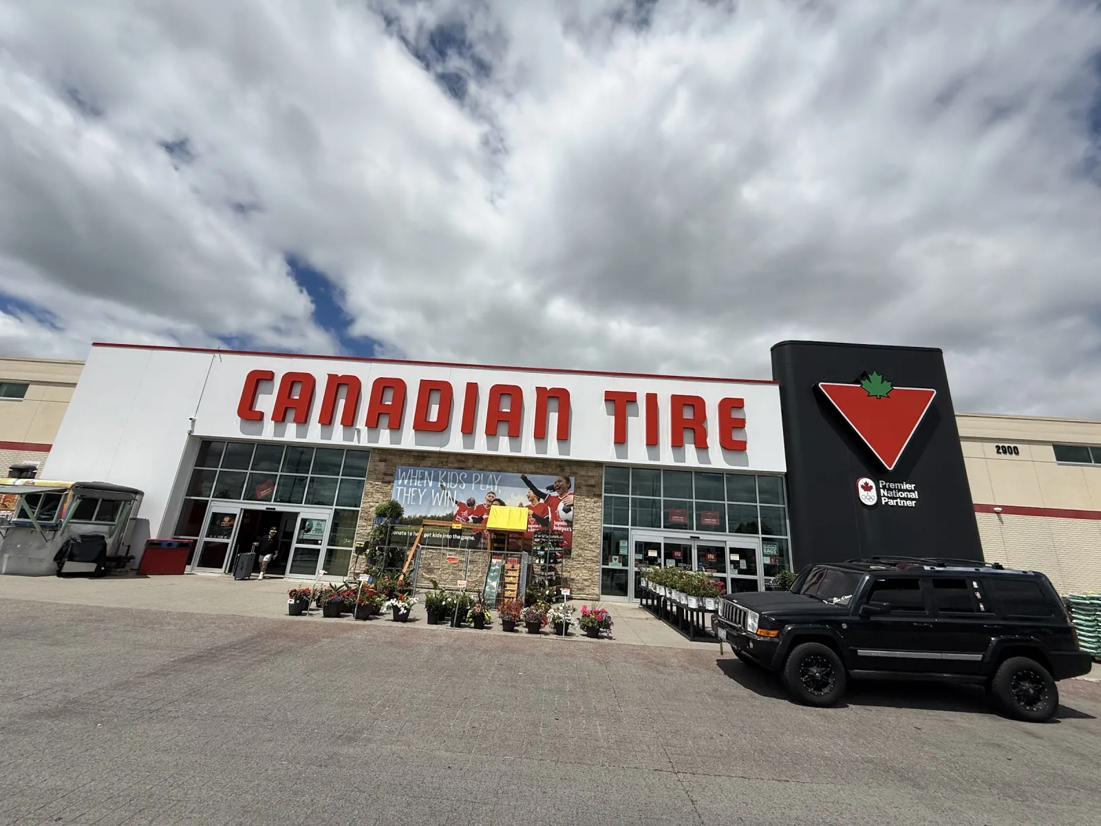 Fachada de Canadian Tire Markham (Major Mackenzie)