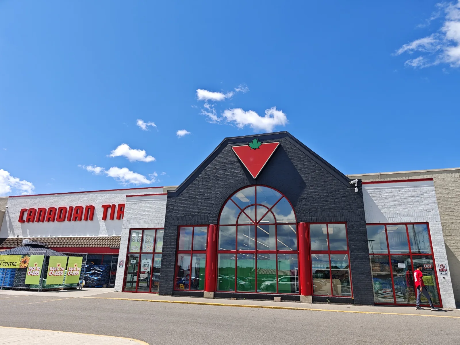 Fachada de Canadian Tire Scarborough East