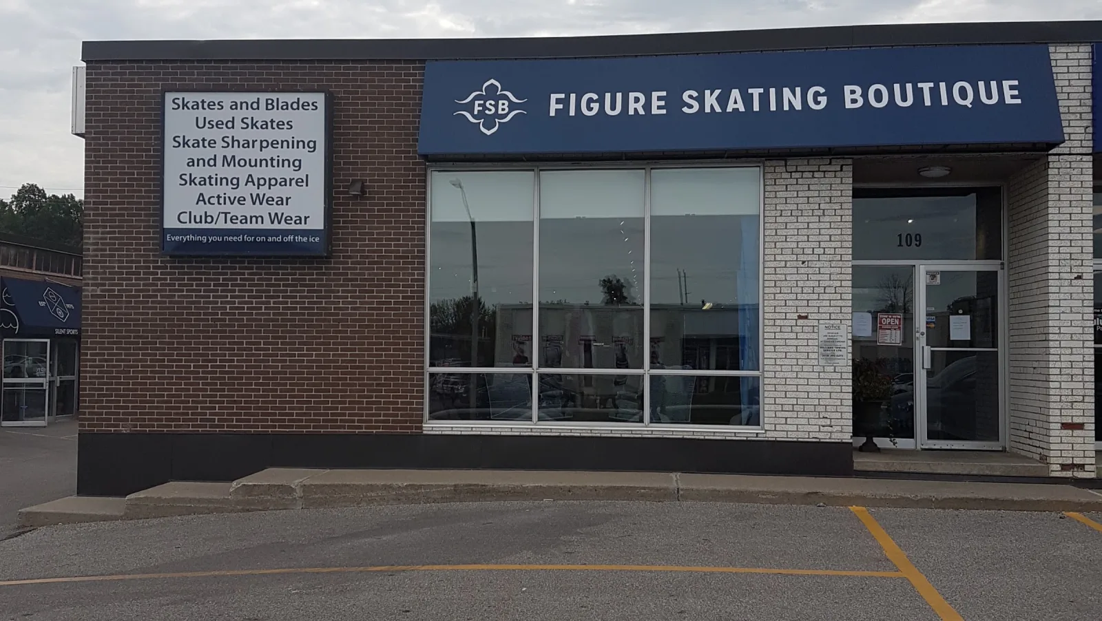 Fachada de Figure Skating Boutique