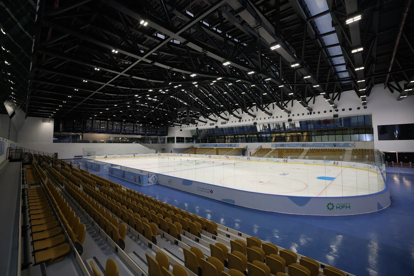 حلبة التزلج بالحجم الأولمبي ومدرجات المتفرجين في مغامرات الشهيد — Al Shaheed Park Ice Rink (Al Shaheed Adventures)