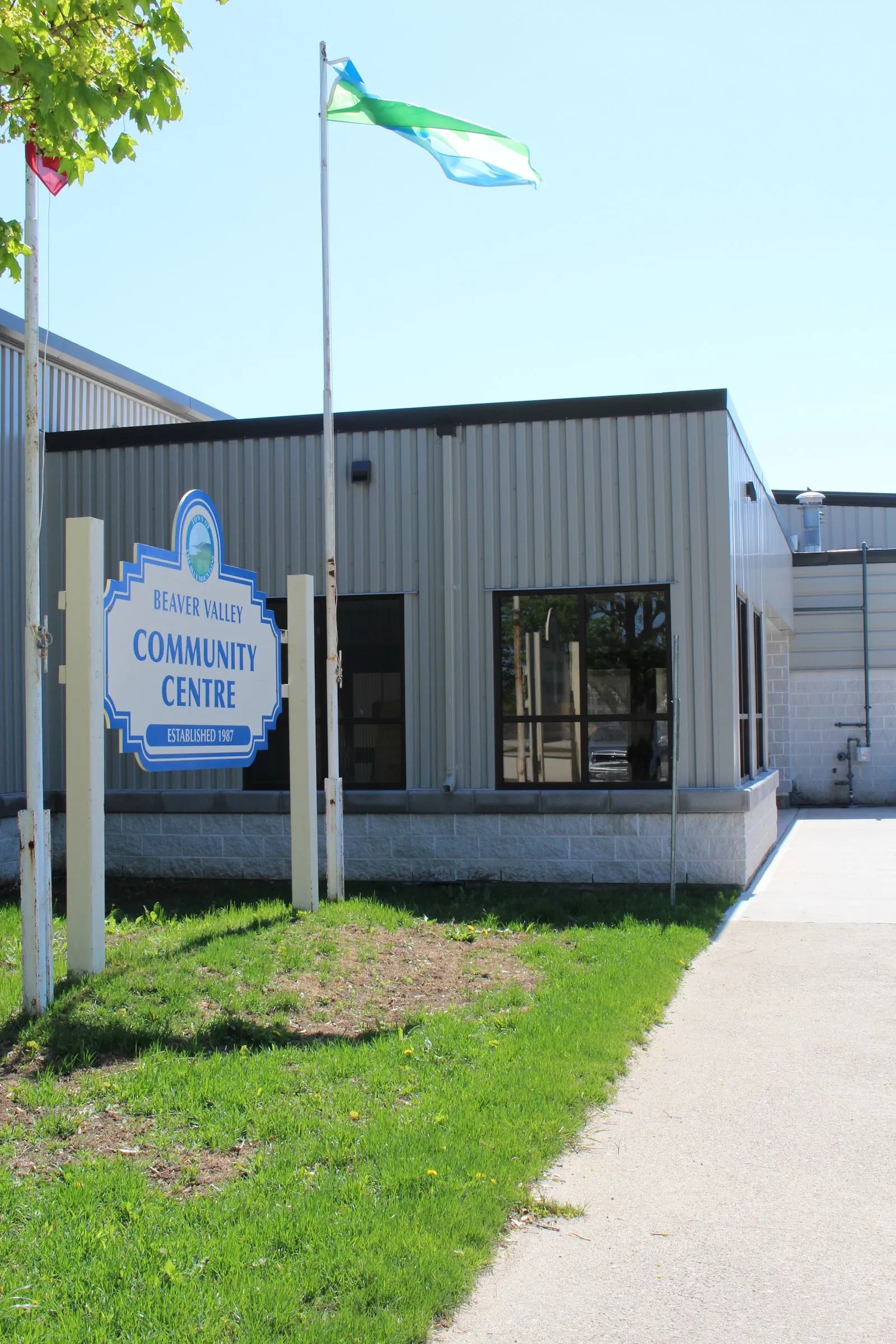 Entrance sign of the Beaver Valley Community Centre — Beaver Valley Arena