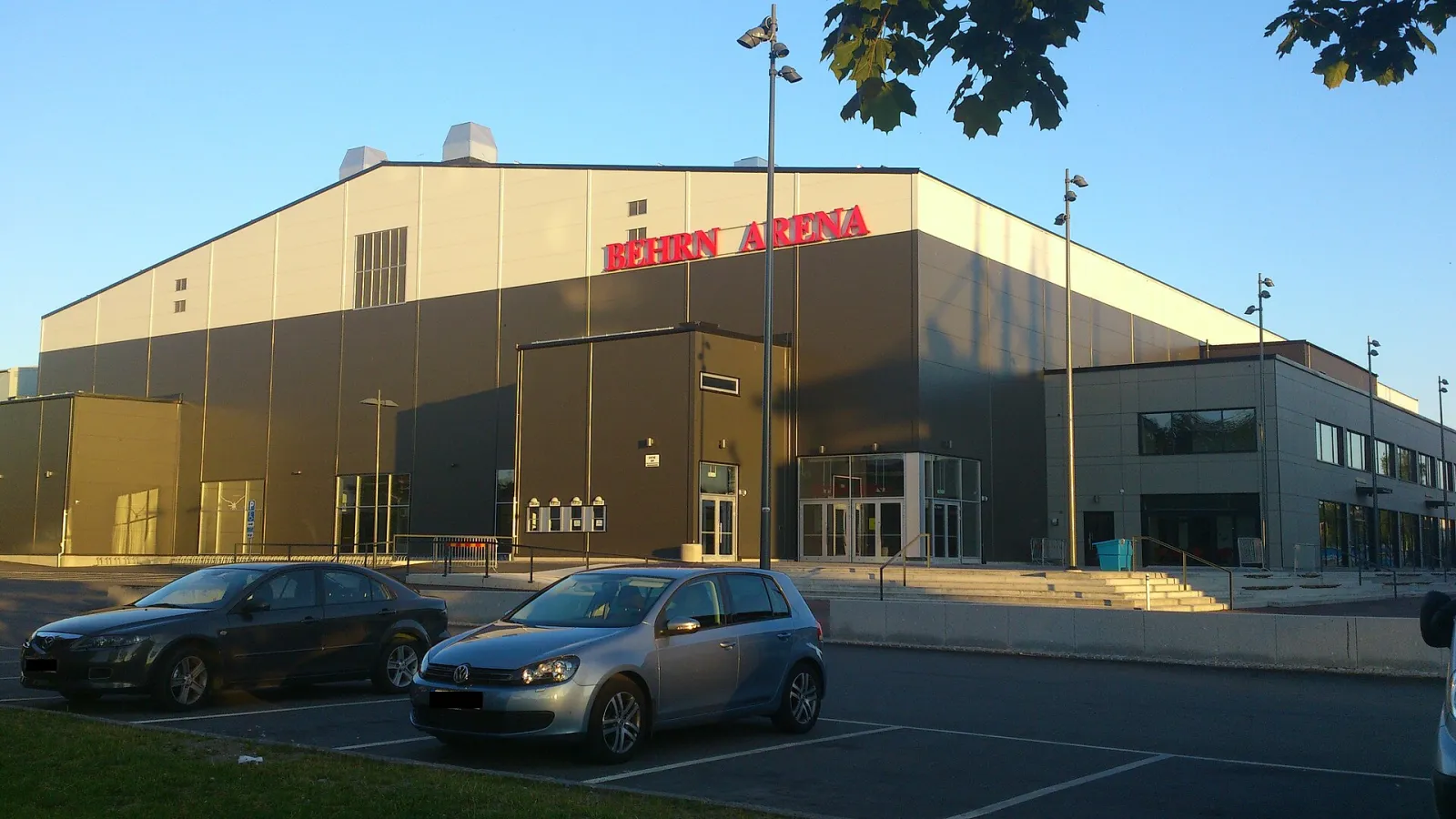 Behrn Arena (ice hockey side of Behrn Arena vinter), Örebro — Behrn Arena bandyhallen
