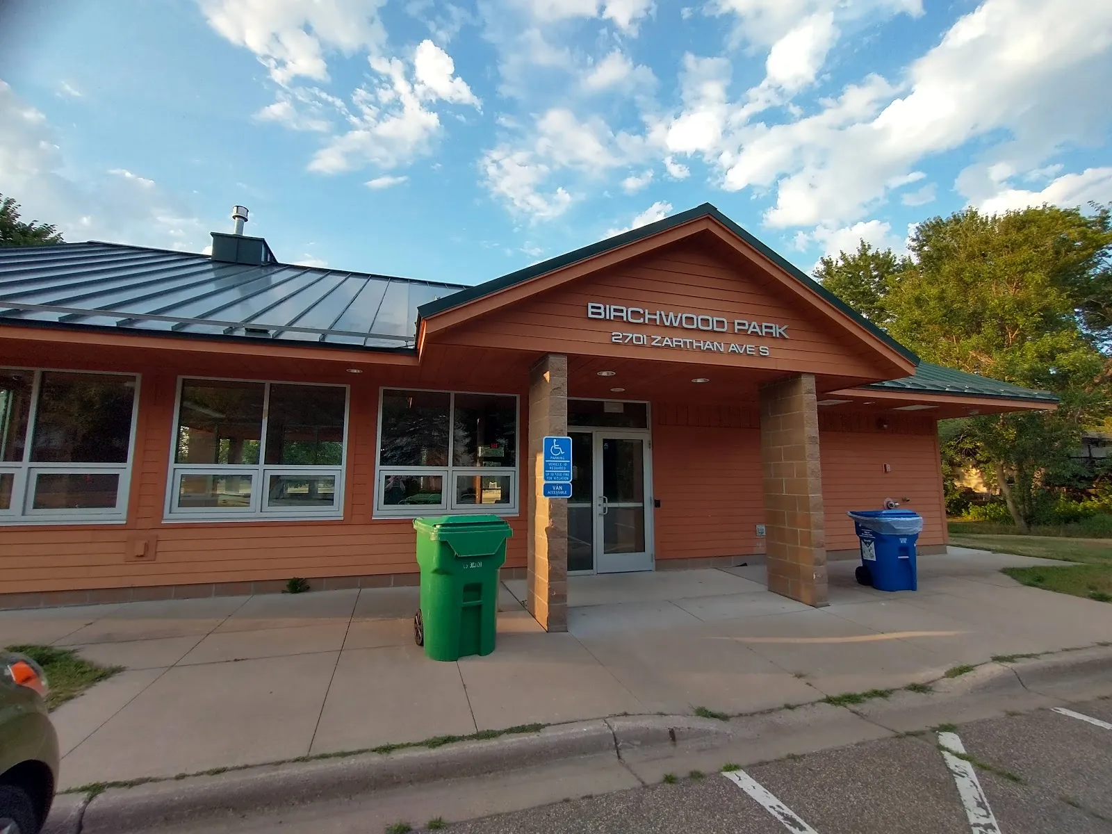 The outside of Birchwood Park Outdoor Rink, in a photo from its Google Maps listing. — Birchwood Park Outdoor Rink