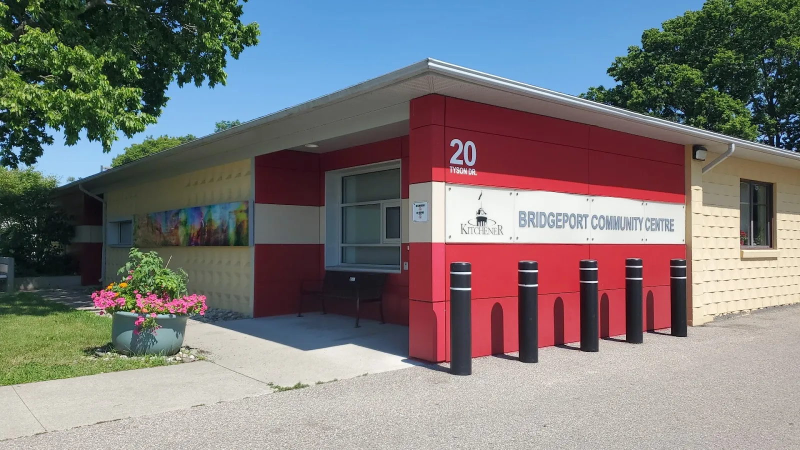 The outside of Bridgeport Community Centre Outdoor Rink, in a photo from its Google Maps listing. — Bridgeport Community Centre Outdoor Rink