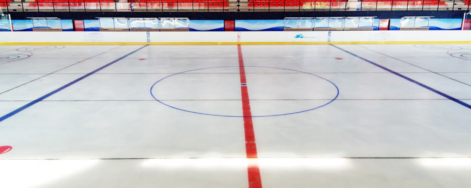 La glace de la patinoire du Palladium de Champéry — Palladium de Champéry