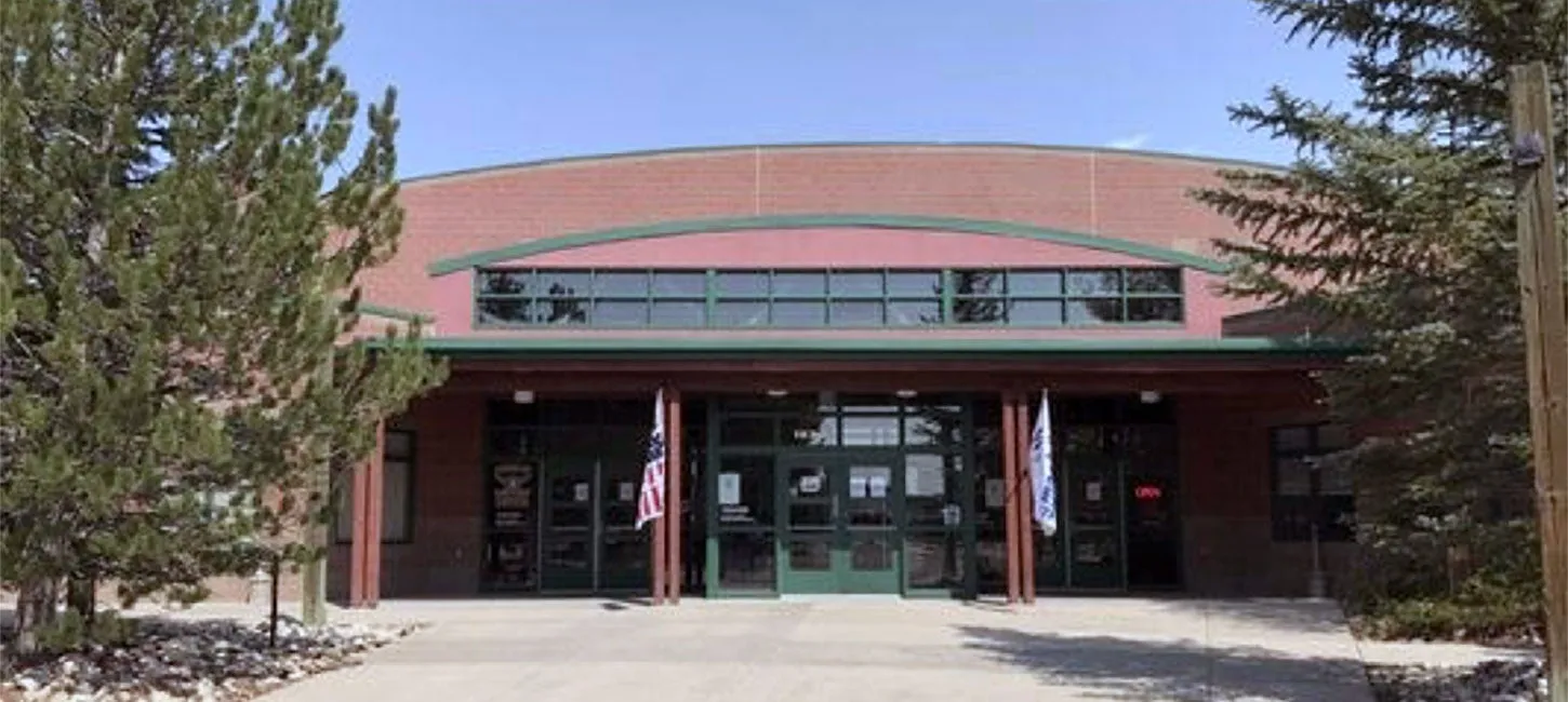 La entrada principal del Cheyenne Ice and Events Center en West Lincolnway. — Cheyenne Ice and Events Center