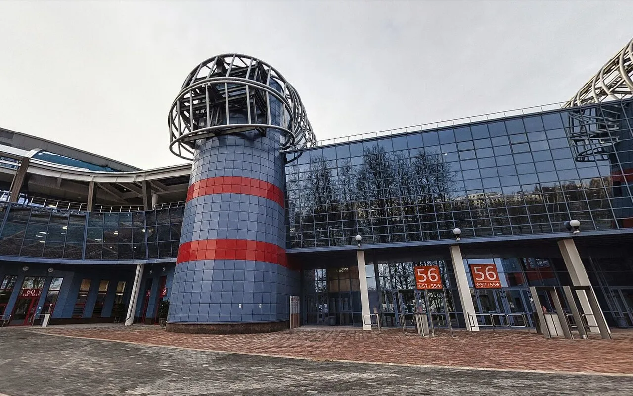 Вход в «Чижовка-Арену» на Ташкентской улице — Chizhovka-Arena