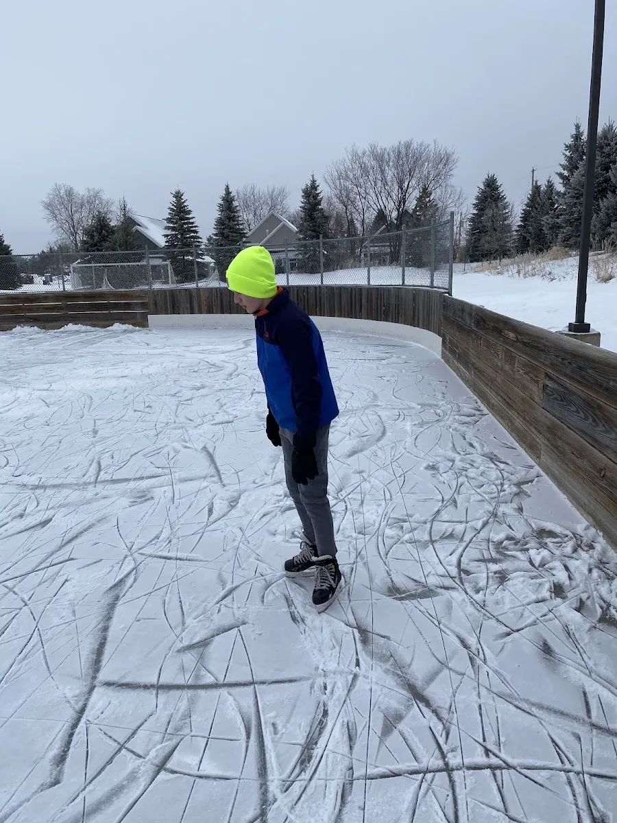 El hielo de Crestwood Park Outdoor Rink, en una foto de su ficha de Google Maps. — Crestwood Park Outdoor Rink