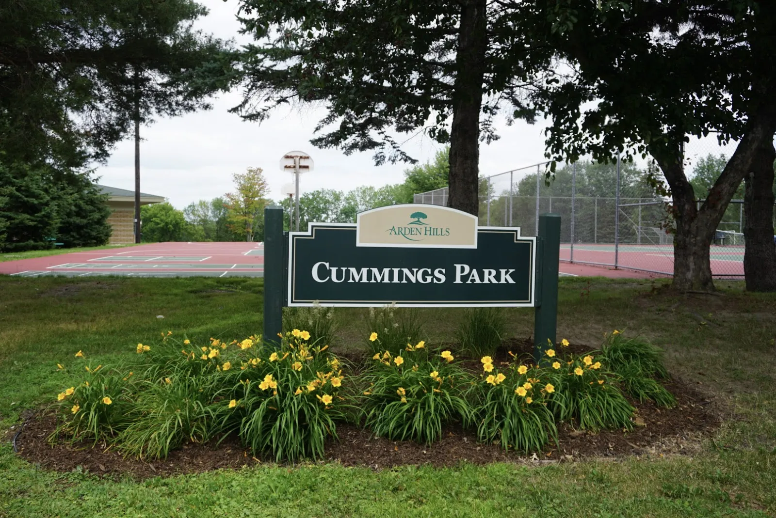 The outside of Cummings Park Ice Rink, in a photo from its Google Maps listing. — Cummings Park Ice Rink