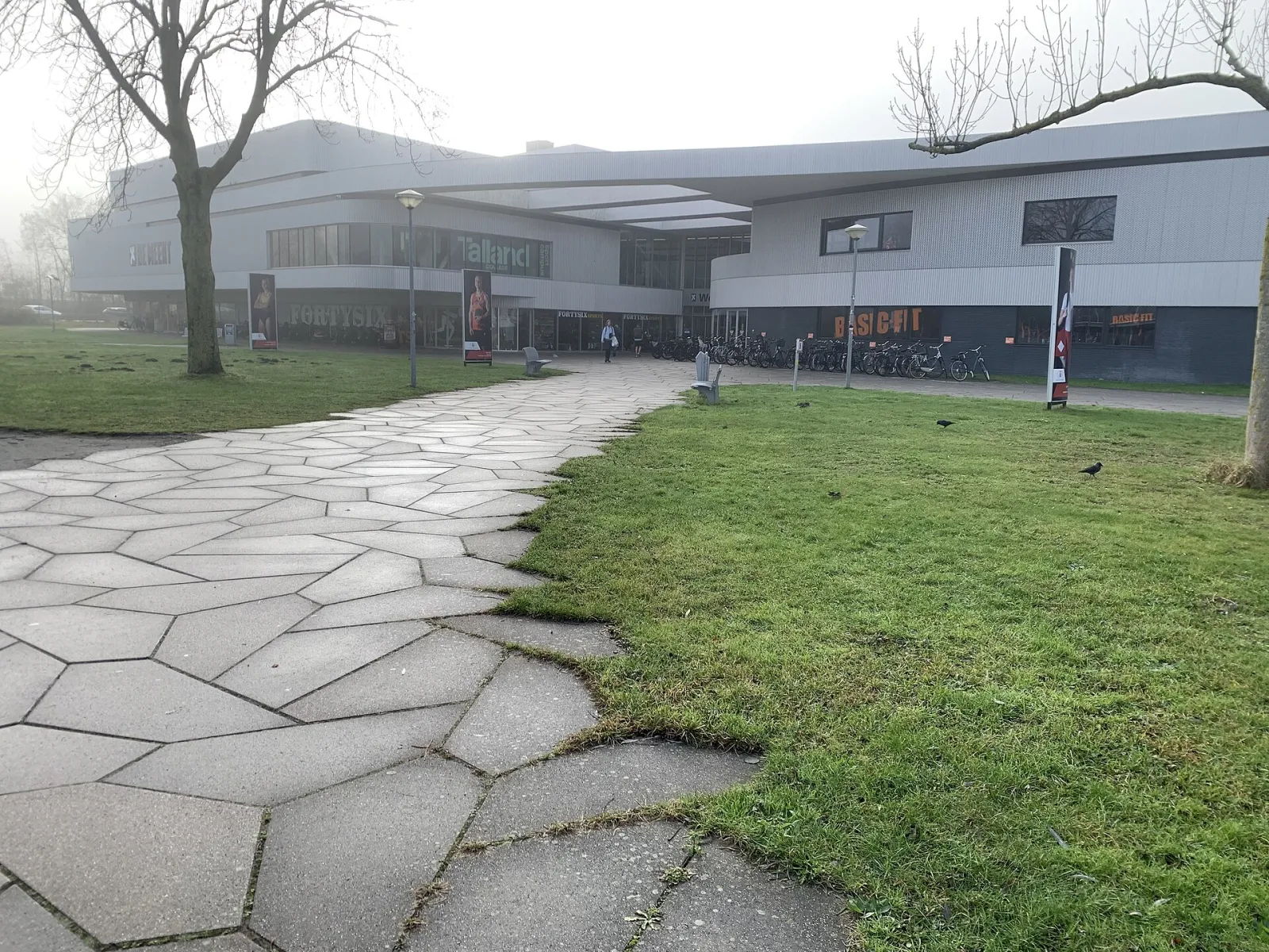 Sportcomplex De Meent seen from the walkway, Terborchlaan, Alkmaar — IJsstadion De Meent