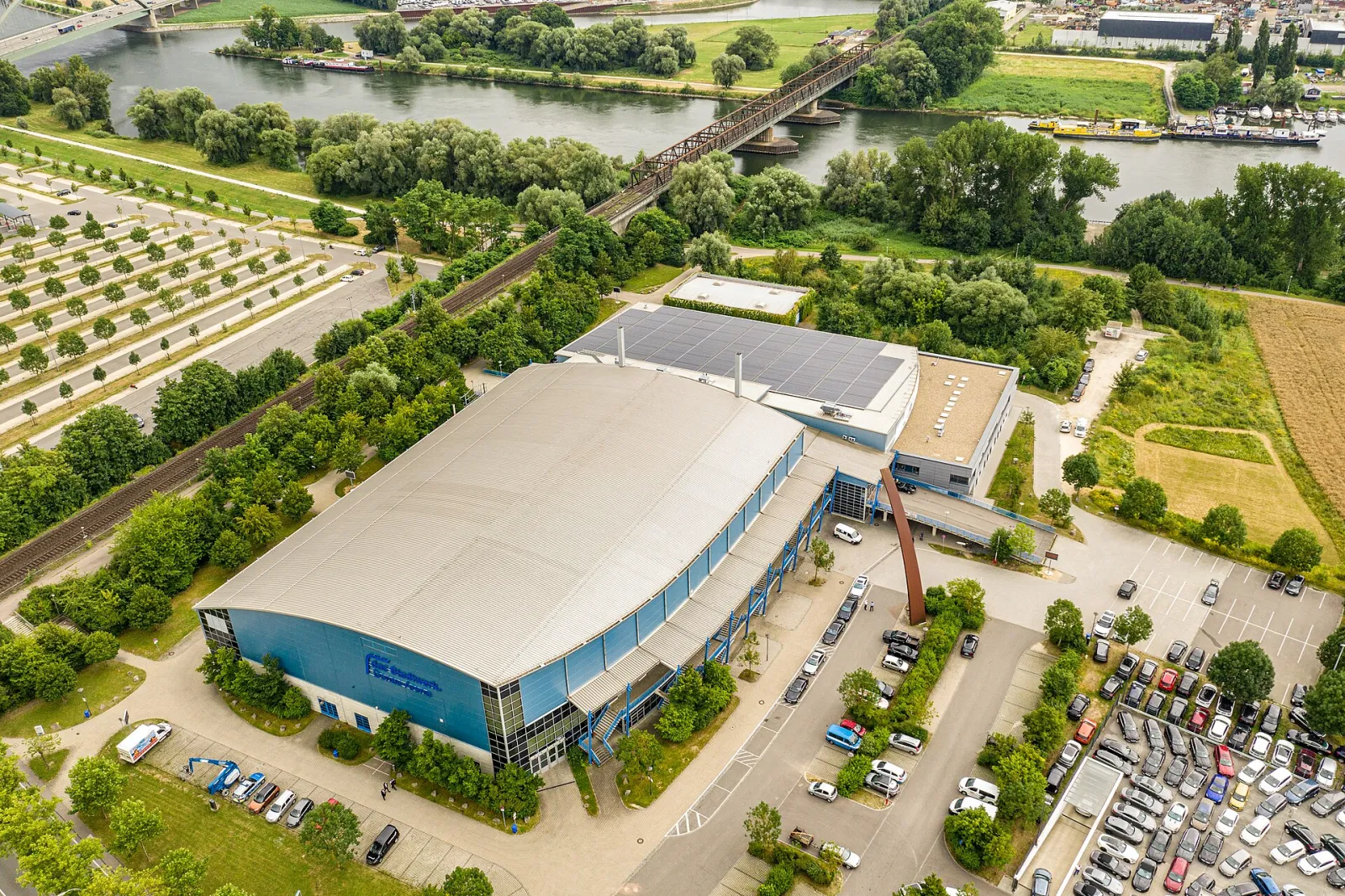 Aerial view of the Donau-Arena in Regensburg, 2020 — das Stadtwerk.Donau-Arena