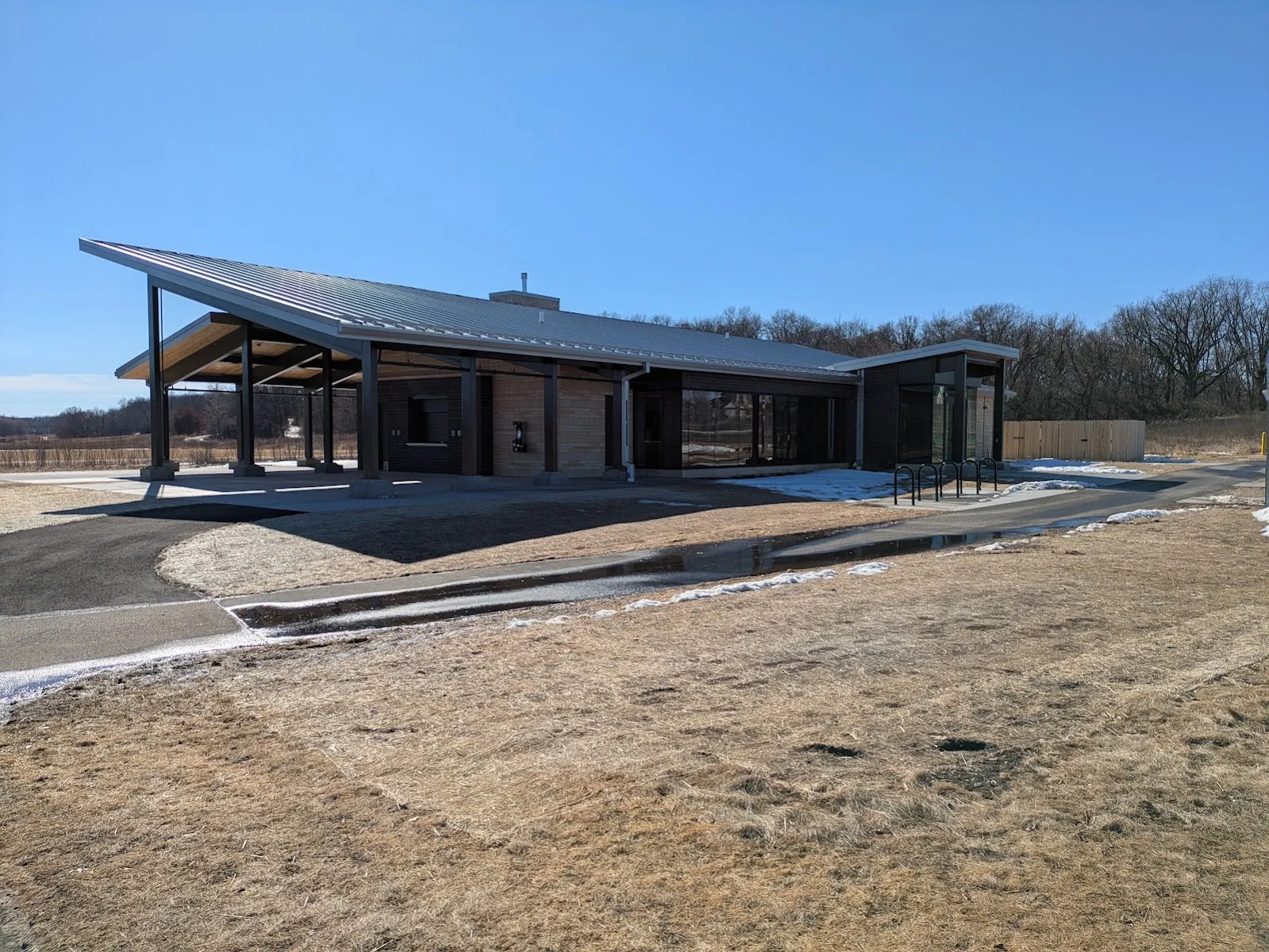 The outside of Door Creek Park Outdoor Rink, in a photo from its Google Maps listing. — Door Creek Park Outdoor Rink