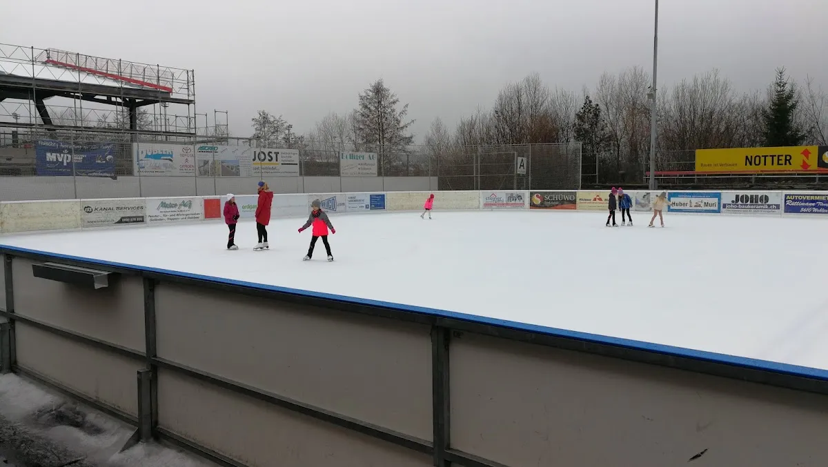 The covered ice of the Eishalle in the Schüwo Park, Wohlen — Eishalle Schüwo Park