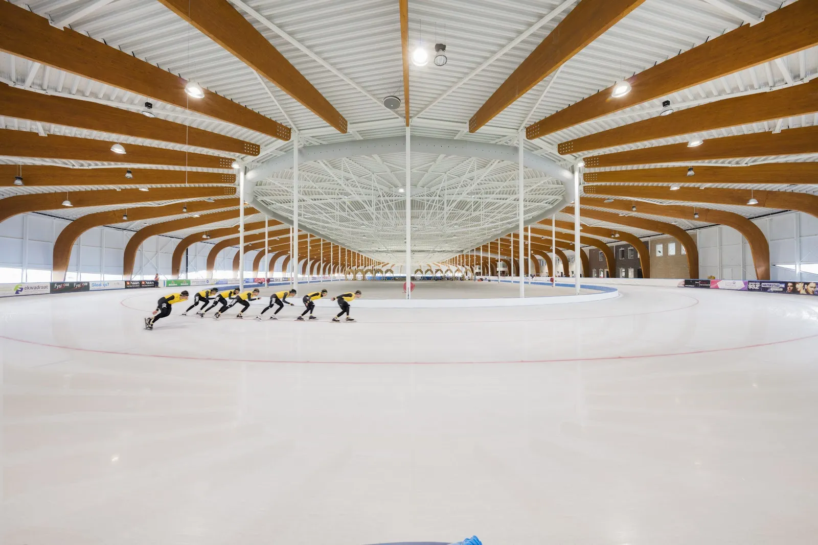 The covered 400 m track of the Elfstedenhal in Leeuwarden — Elfstedenhal