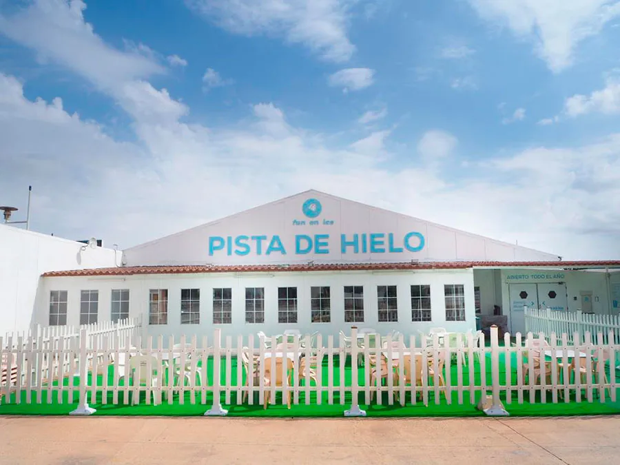Exterior of the Fun On Ice rink building at Quart de Poblet, from the rink's own website — Fun On Ice
