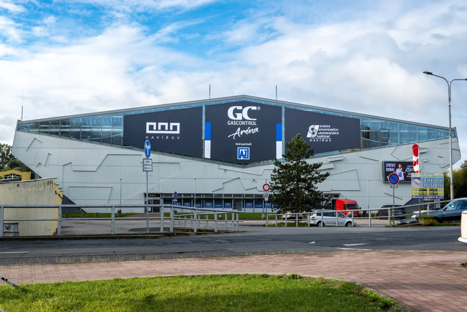 The Gascontrol Aréna building on Těšínská street in Havířov-Podlesí — Gascontrol Aréna (zimní stadion Havířov)