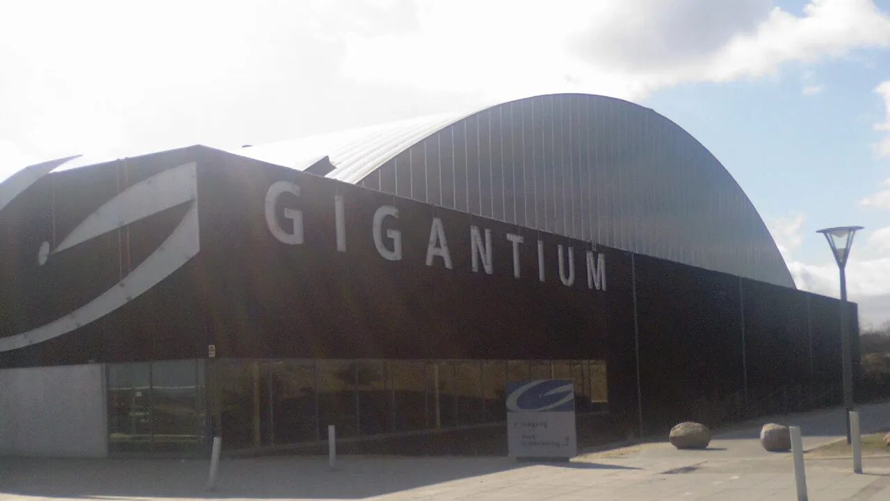 Gigantium, Aalborg, seen from the front — Gigantium Skøjtehallen