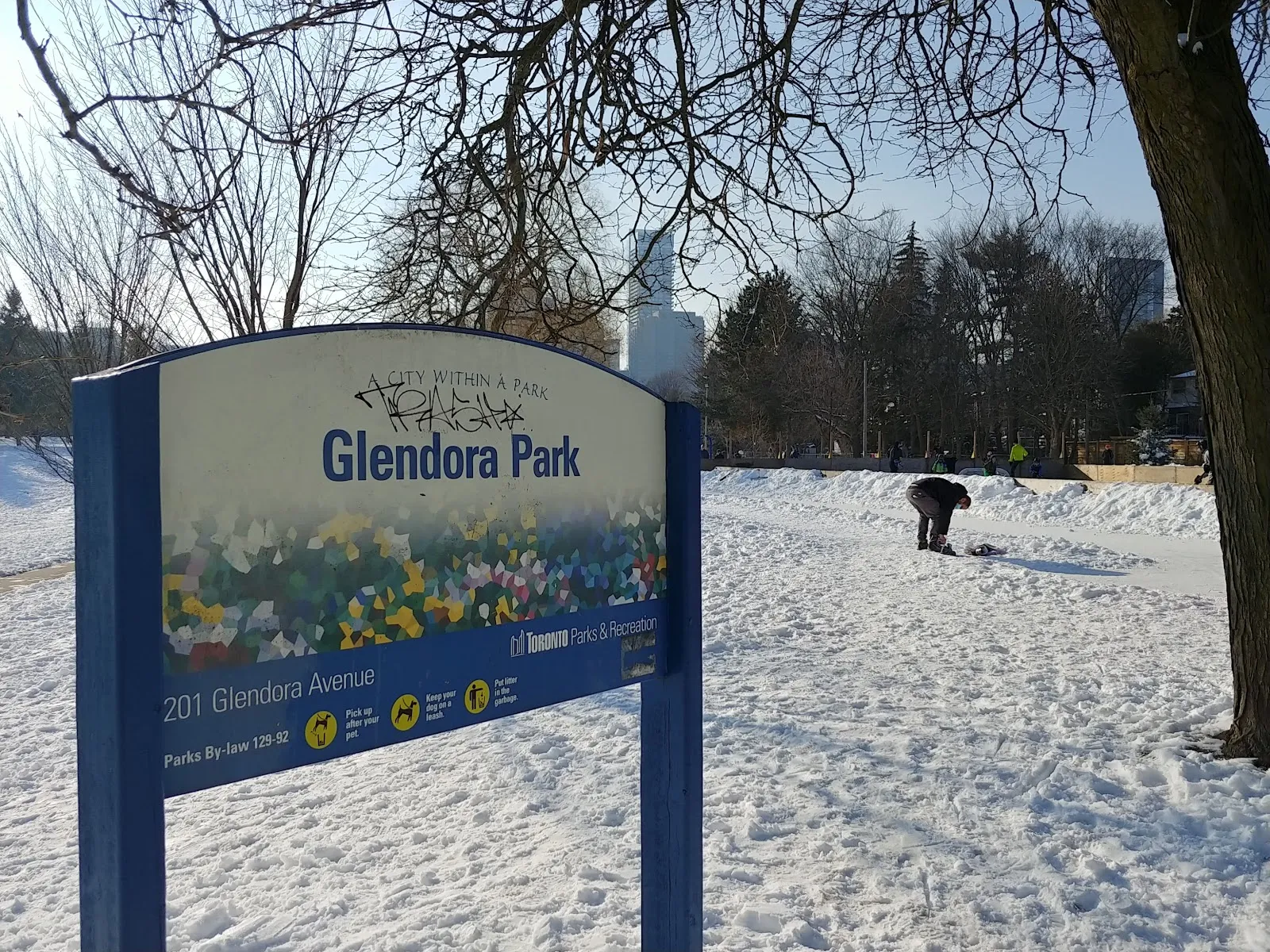 The Glendora Park sign at 201 Glendora Avenue in winter, in a photo from its Google Maps listing. — Glendora Park Natural Ice Rink