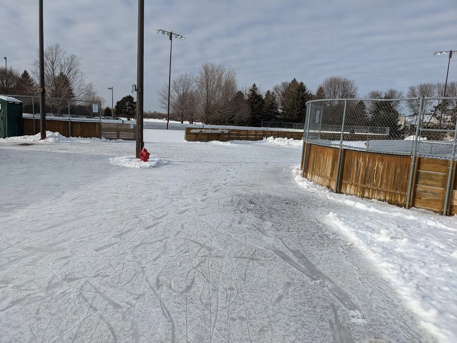 El hielo de Goat Hill Park Outdoor Rinks, en una foto de su ficha de Google Maps. — Goat Hill Park Outdoor Rinks
