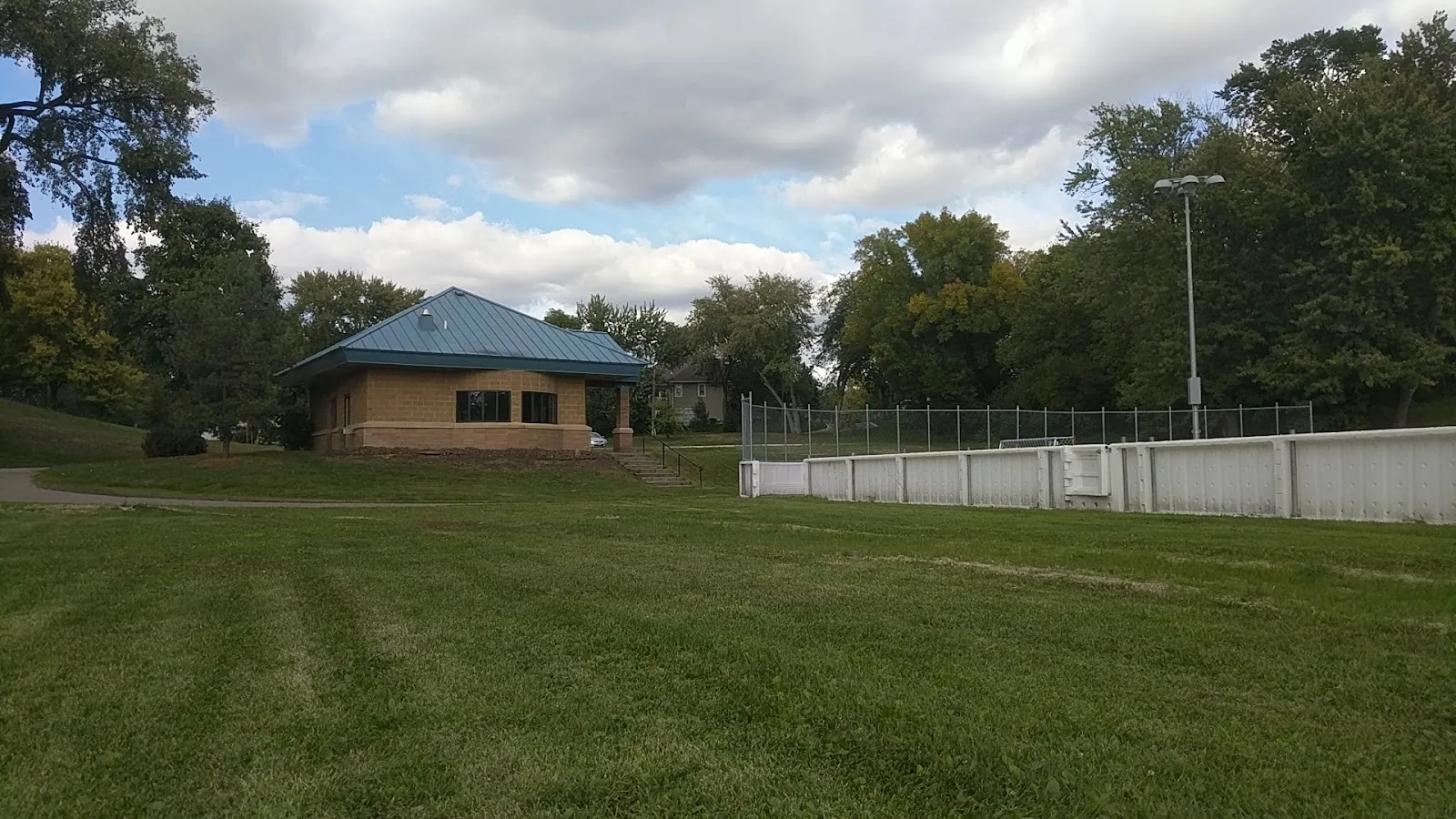 The outside of Gro Tonka Park Ice Rink, in a photo from its Google Maps listing. — Gro Tonka Park Ice Rink