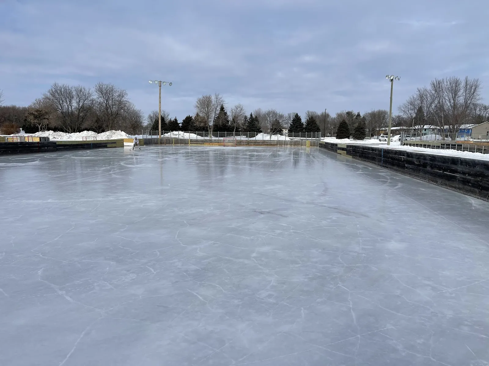 El hielo de Happy Acres Park Ice Rinks, en una foto de su ficha de Google Maps. — Happy Acres Park Ice Rinks