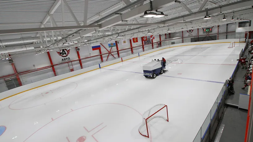 Ледовая площадка «Ледовой арены АВТО», с собственного сайта оператора — Ice Arena AVTO