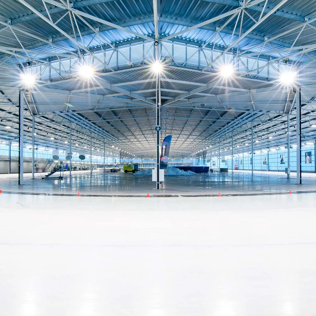 The covered 400-metre track of the Ireen Wüst IJsbaan under its steel roof — Ireen Wüst IJsbaan