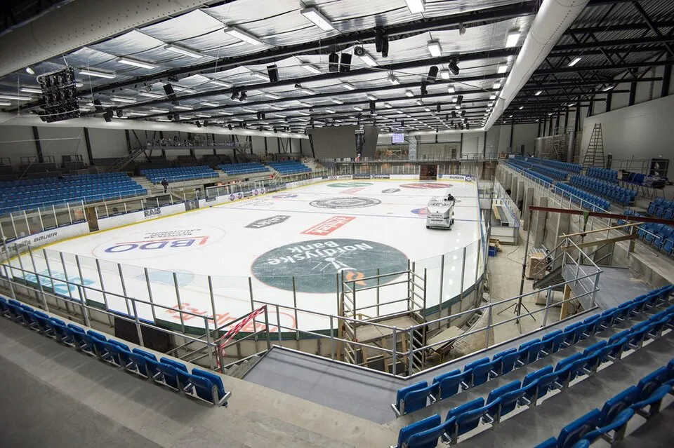 The ice in the main hall of Iscenter Nord, Frederikshavn — Iscenter Nord
