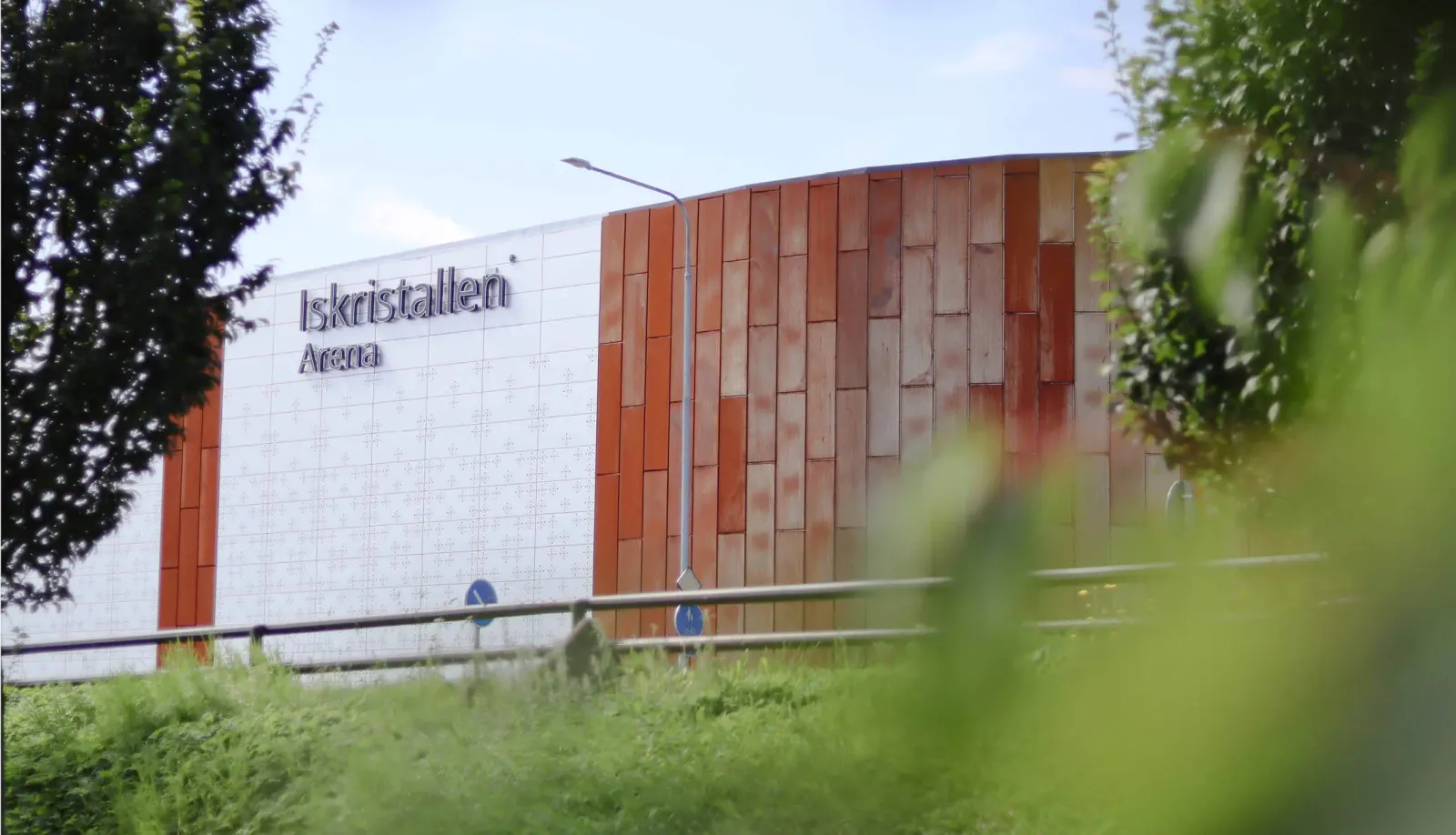 Iskristallen Arena, facade — Iskristallen Arena