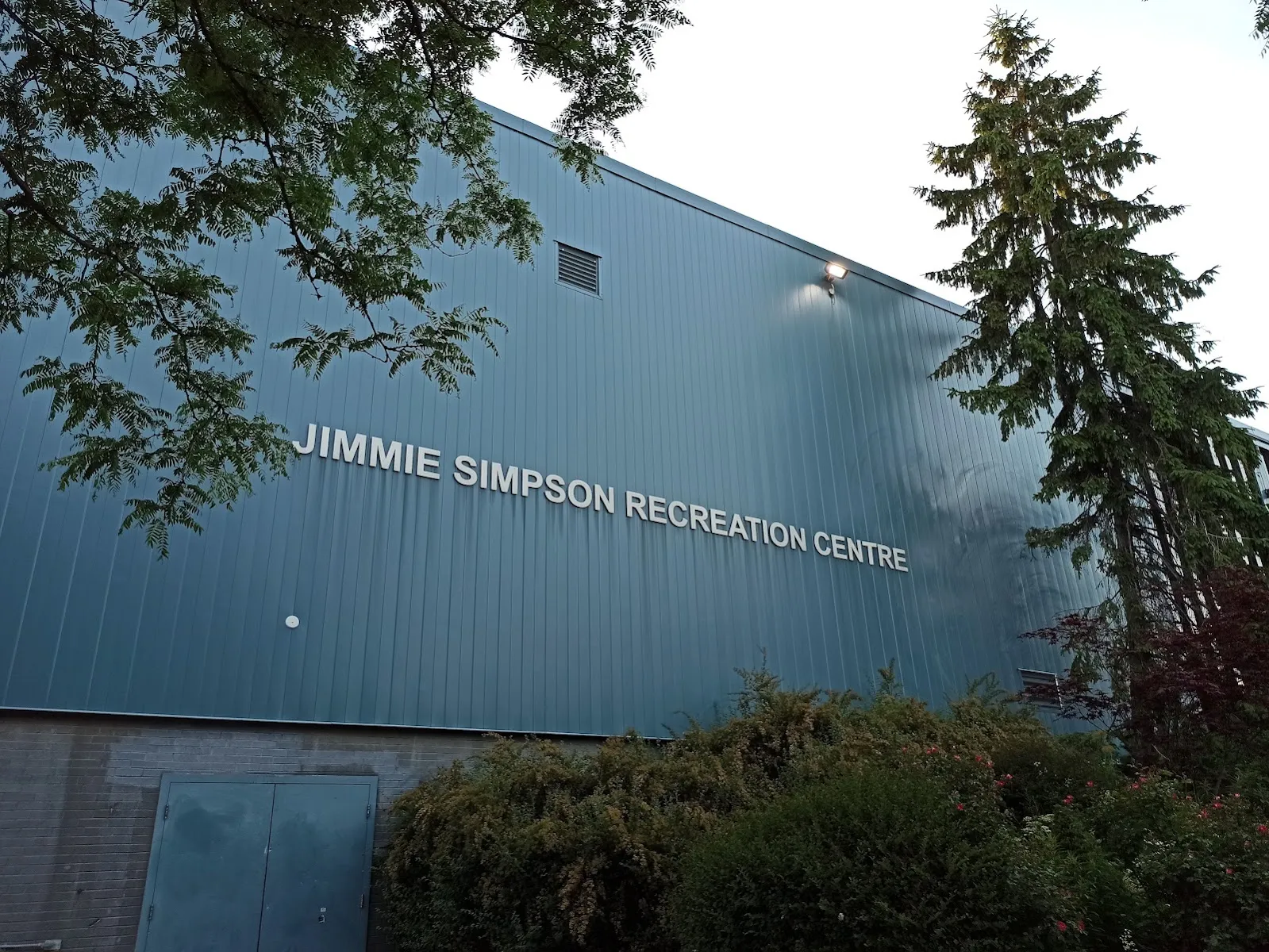 The outside of Jimmie Simpson Park Outdoor Ice Rink, in a photo from its Google Maps listing. — Jimmie Simpson Park Outdoor Ice Rink