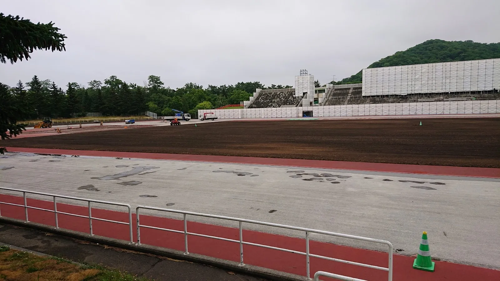 Maruyama Stadium Skate Rink：外観。Googleマップの掲載写真より。 — Maruyama Stadium Skate Rink