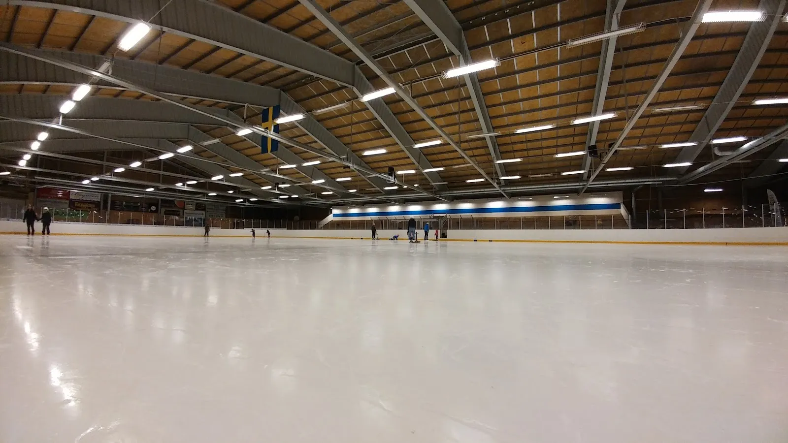 The ice sheet inside Odenrinken, Falköpings ishall — Odenrinken