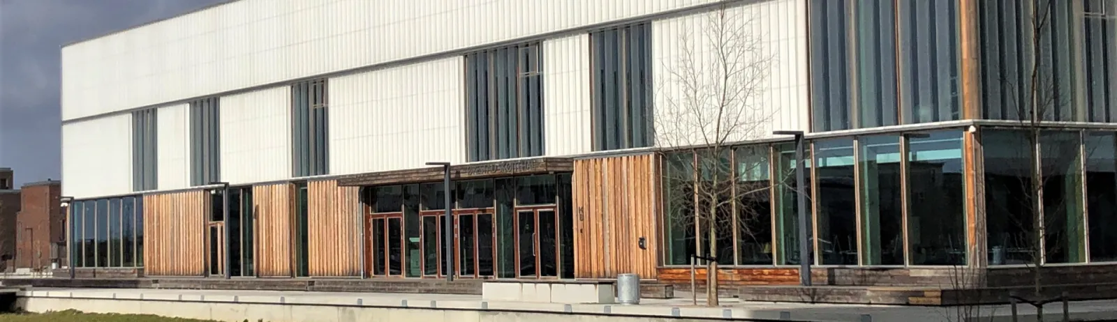 Ørestad Skøjtehal, front of the hall — Ørestad Skøjtehal