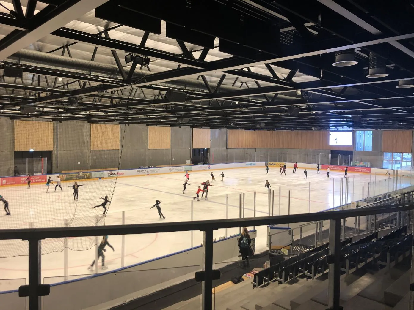 The ice arena at Ørestad Skøjtehal seen from the stand — Ørestad Skøjtehal