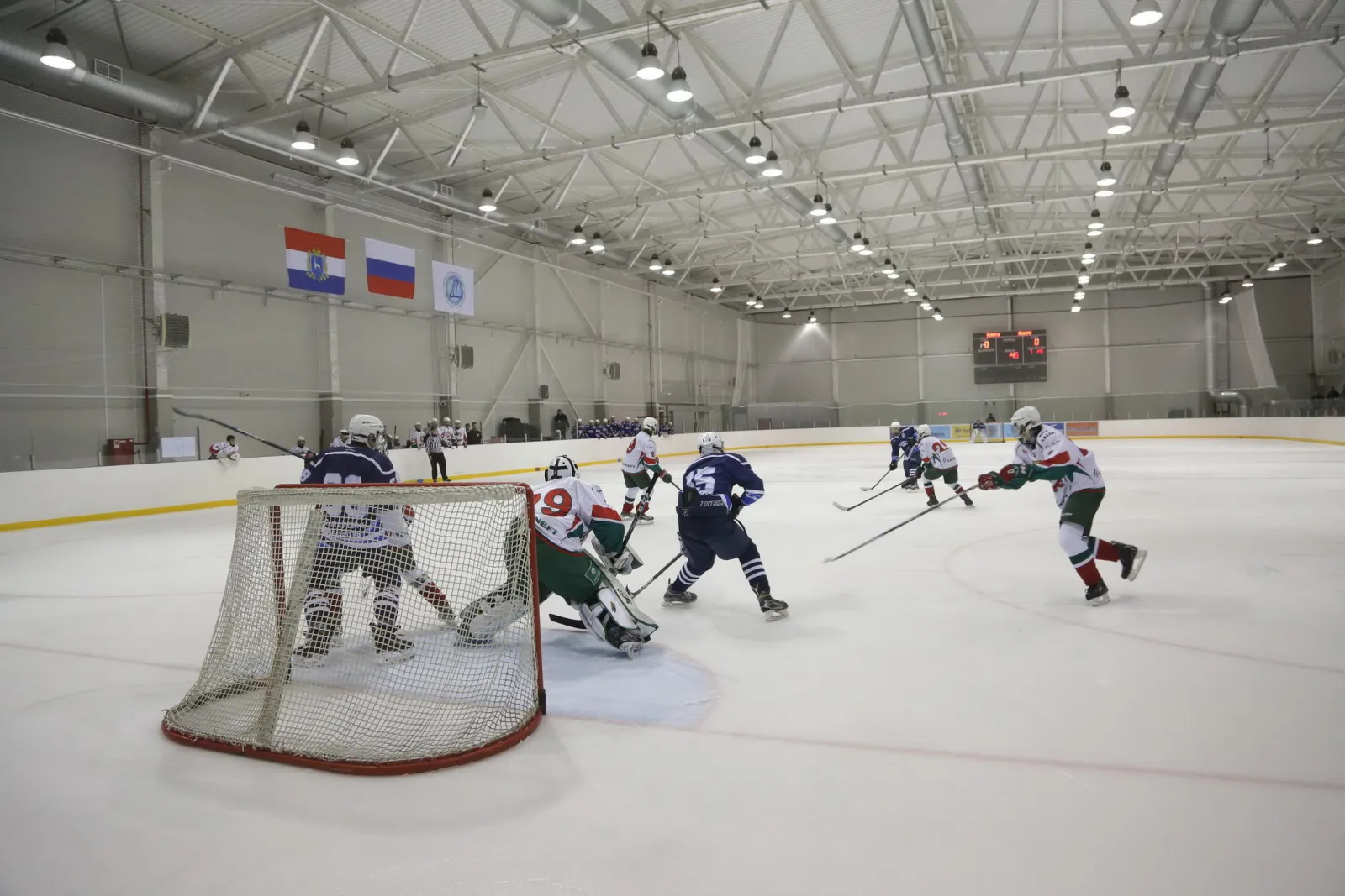 Ледовая арена спортивного комплекса «Орбита» во время хоккейного матча — Orbita Ice Arena