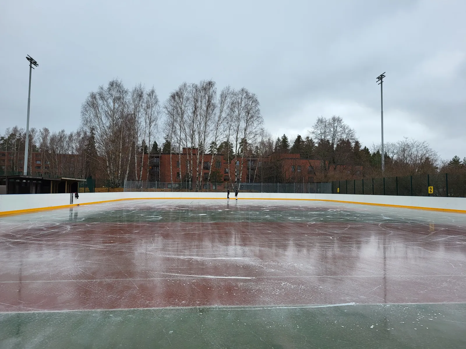 The artificial ice rink: Otaniemen urheilupuiston kaukalo — Otaniemen urheilupuiston kaukalo