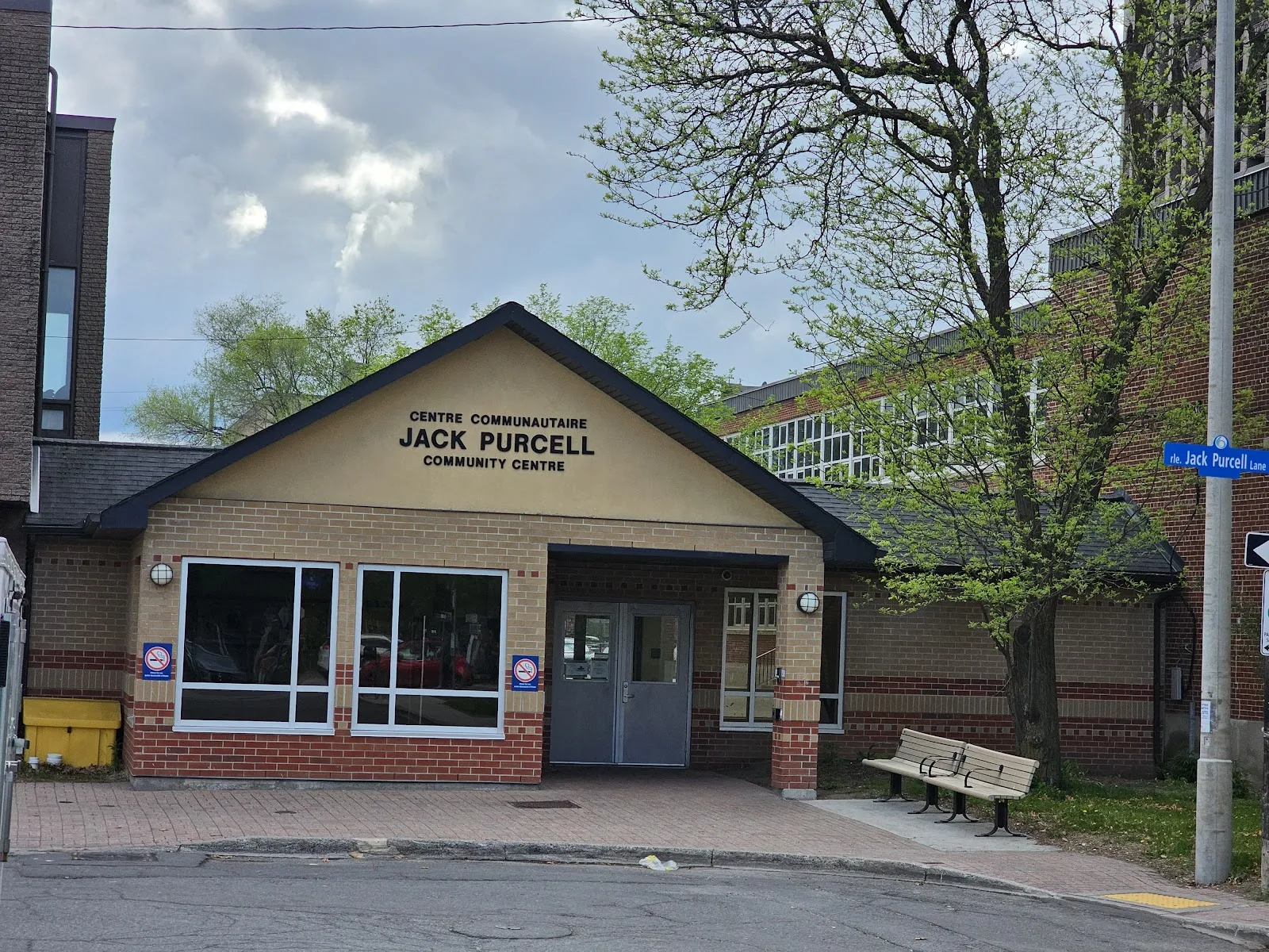 The outside of Jack Purcell Park Outdoor Rink, in a photo from its Google Maps listing. — Jack Purcell Park Outdoor Rink