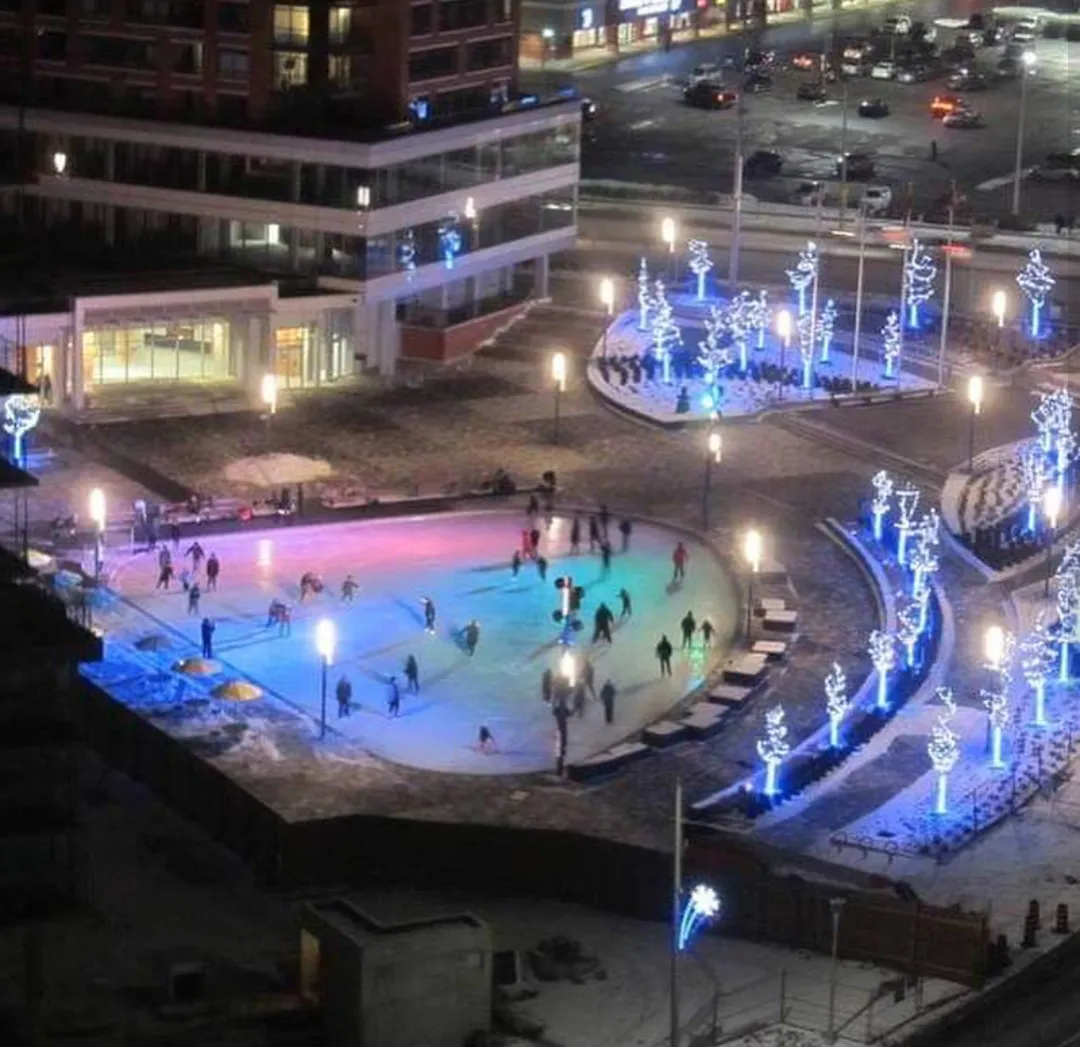 El hielo de Pat Bayly Square Outdoor Rink, en una foto de su ficha de Google Maps. — Pat Bayly Square Outdoor Rink