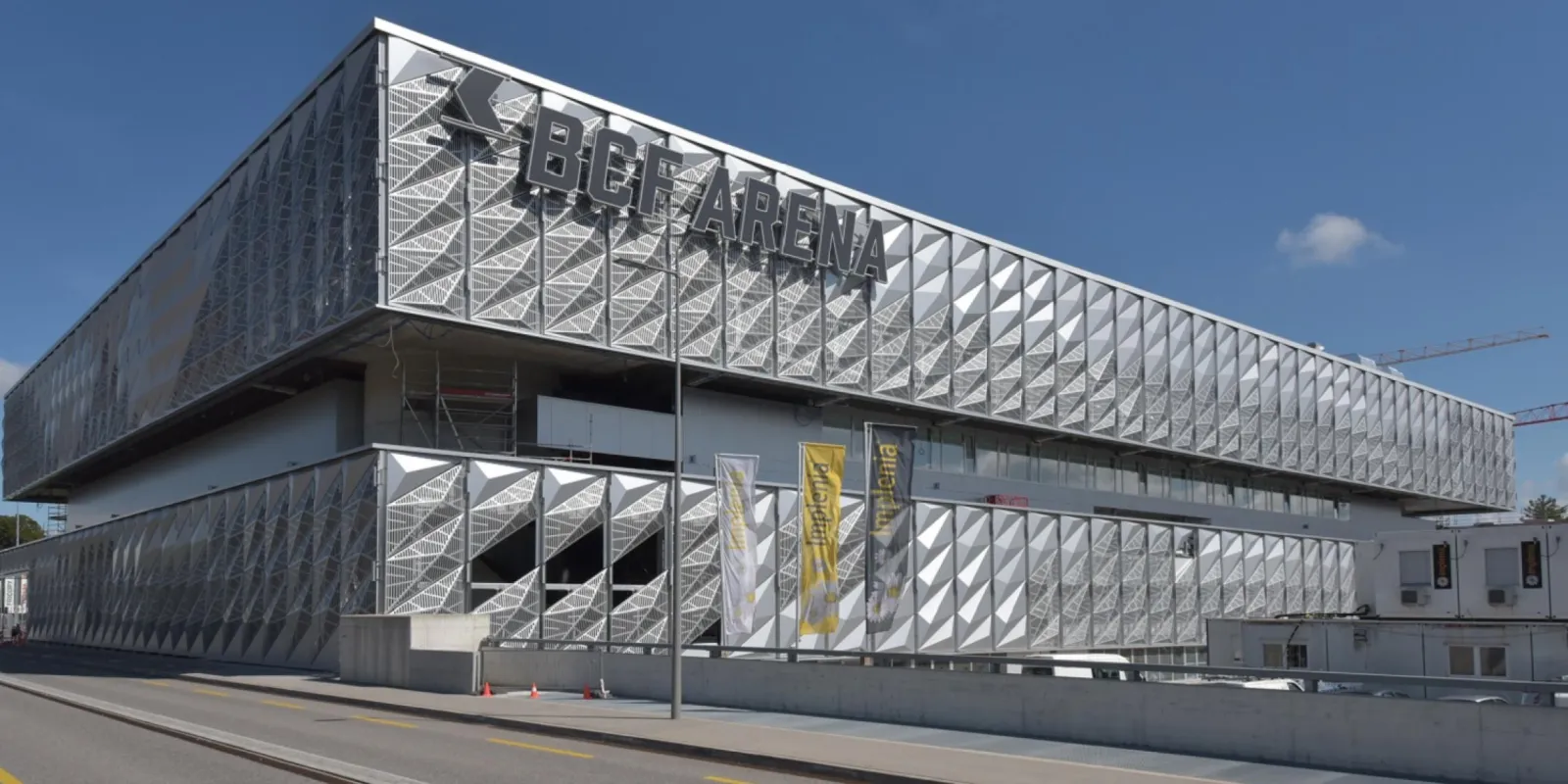 The facade of the BCF Arena (patinoire P1) in Fribourg — Patinoire BCF Arena