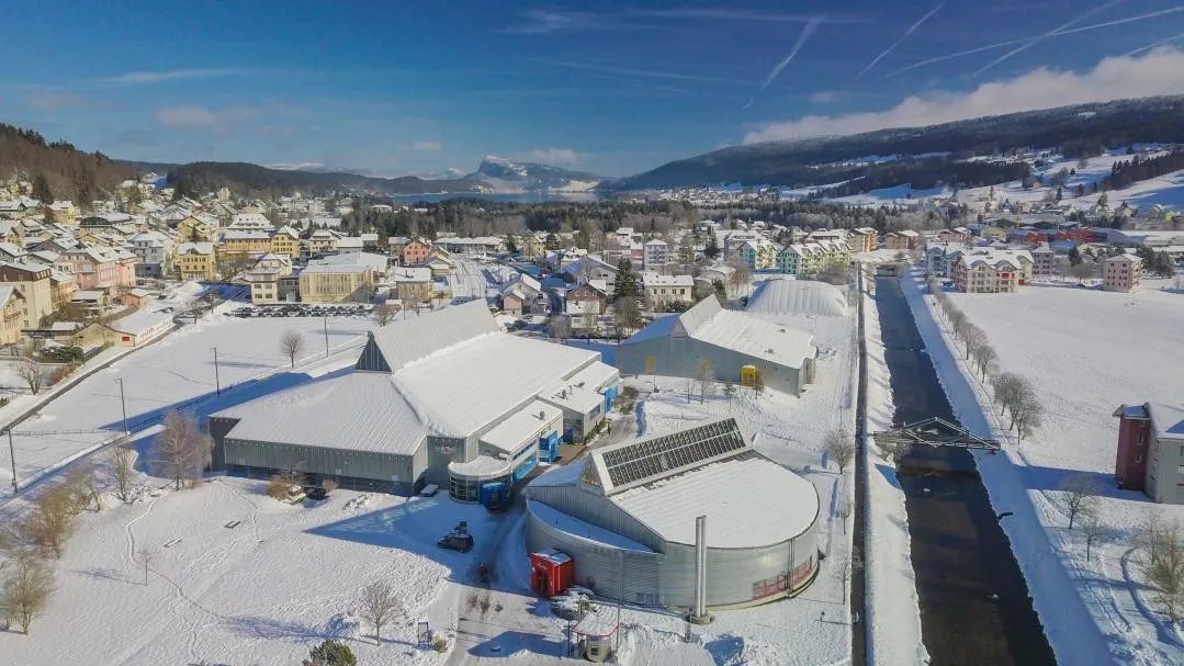 The Centre Sportif Vallée de Joux in Le Sentier seen from above — Patinoire du Centre sportif Vallée de Joux