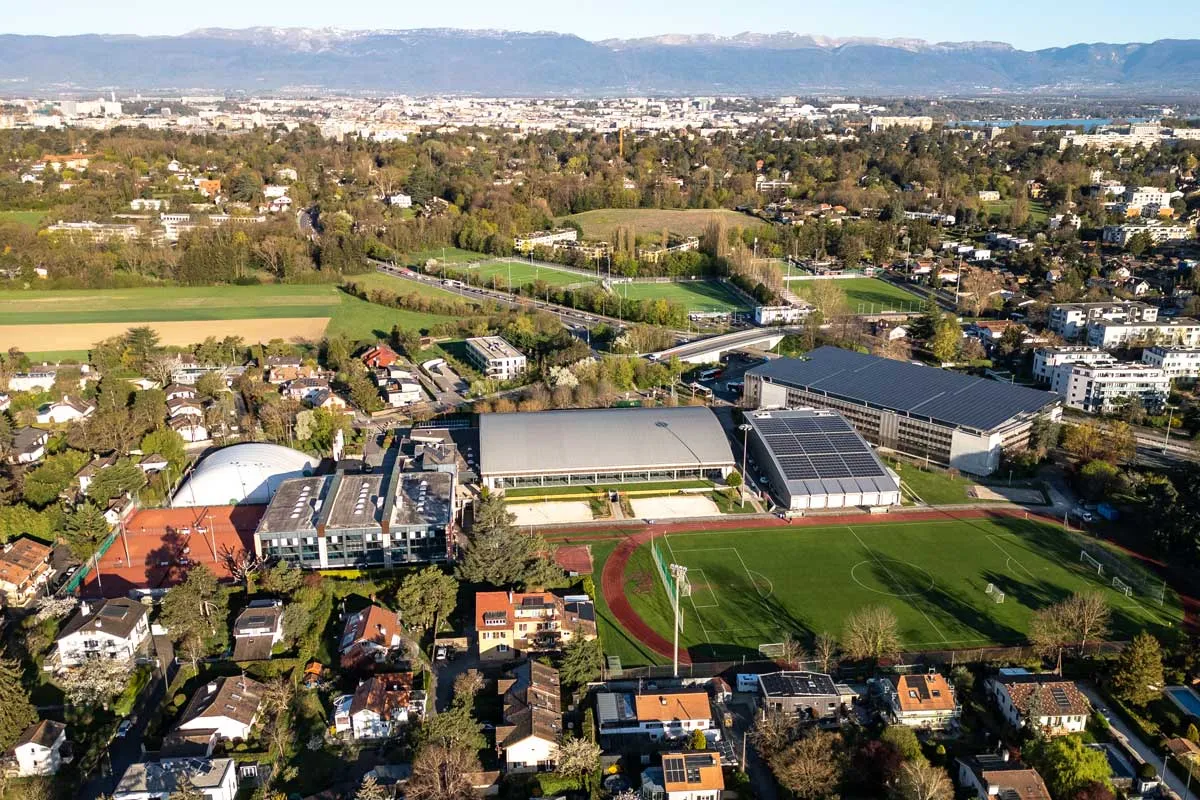 The Centre Sportif Sous-Moulin, which houses the rink, seen from the air — Patinoire de Sous-Moulin