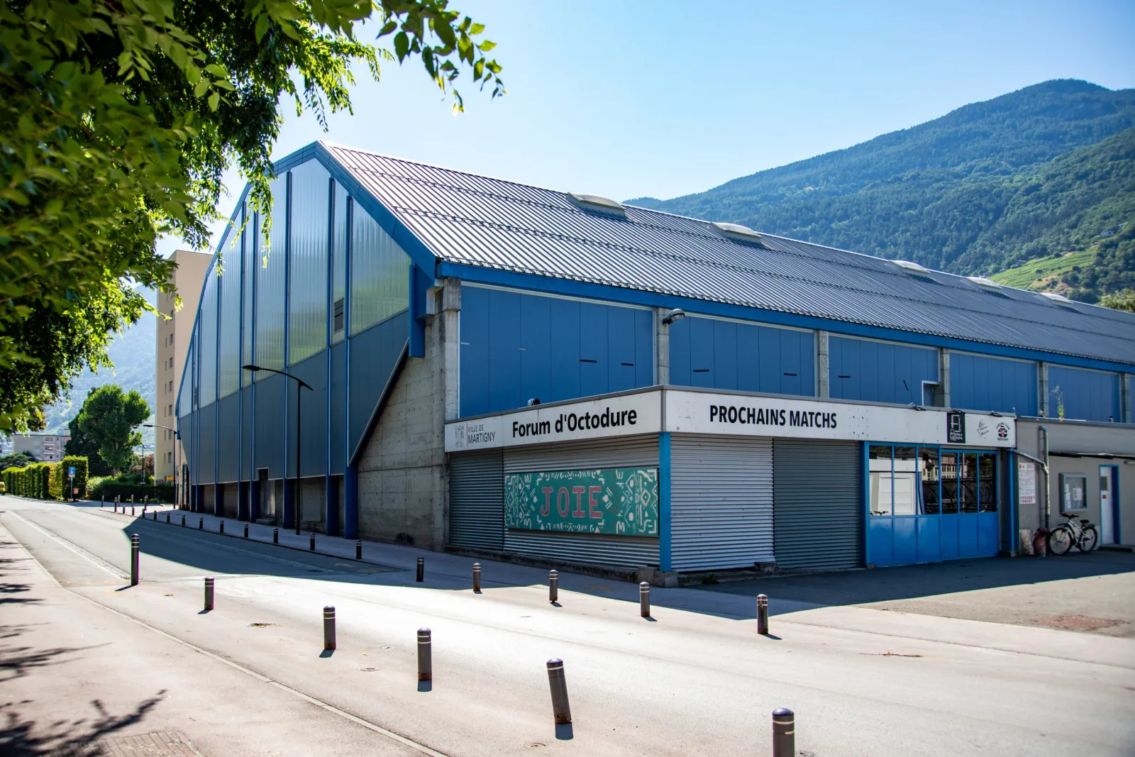 The Forum d'Octodure rink building in Martigny — Patinoire du Forum d'Octodure